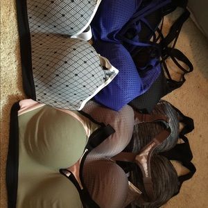 Victoria’s Secret Sports bra bundle